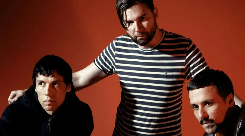 The Cribs: Live Performance