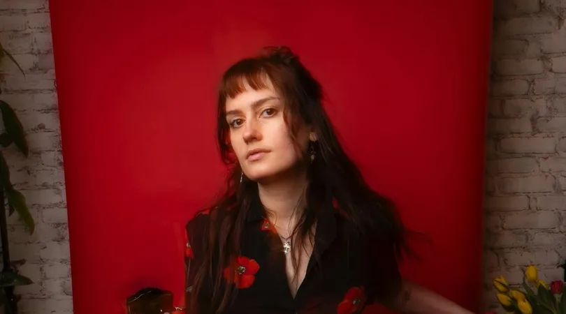 Unspun Sessions ft. Esme White, Emily Chambers