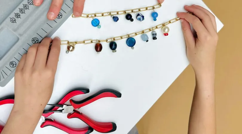 Atelier upcycling de bijoux à Paris