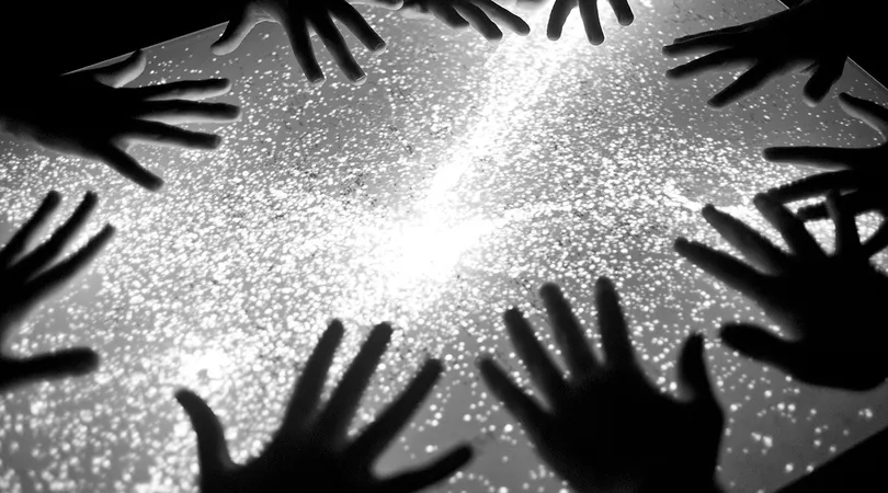 Rencontre autour de l'exposition "Une image d'enfant" de Julien TSIMBA