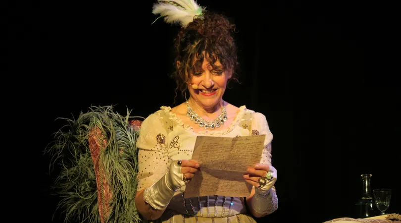 'Mademoiselle Maya en Ut Intégral' à l'Auguste Théâtre