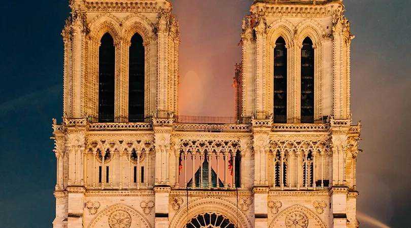 VISITE GUIDÉE : NOTRE-DAME DE PARIS : LES MYSTÈRES DE LA RECONSTRUCTION