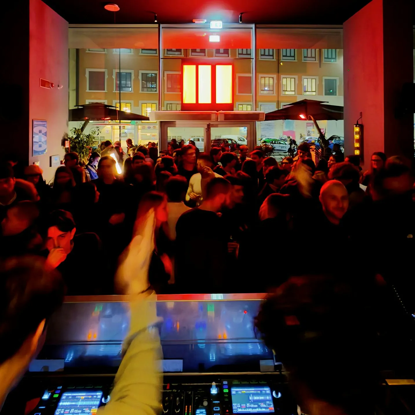 Hi-Fi Weekends with ROTARY *Free Entry*