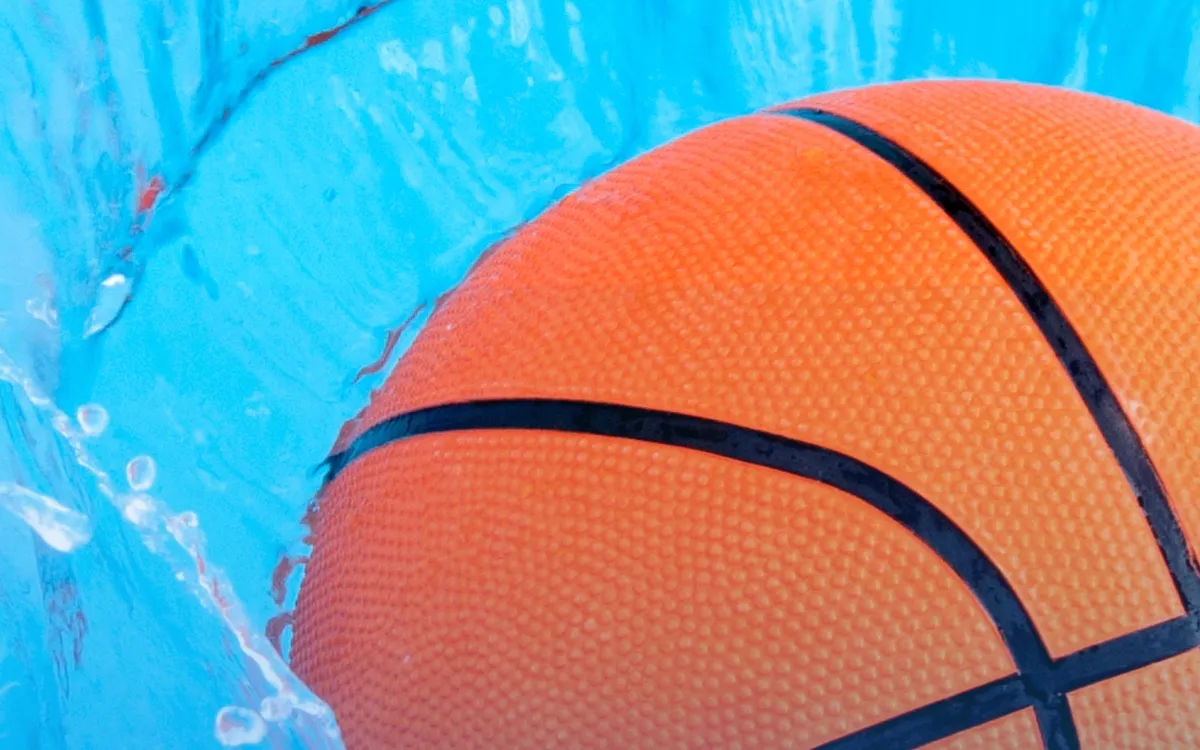 Aqua Basket en accès libre à la piscine Thérèse et Jeanne Brulé