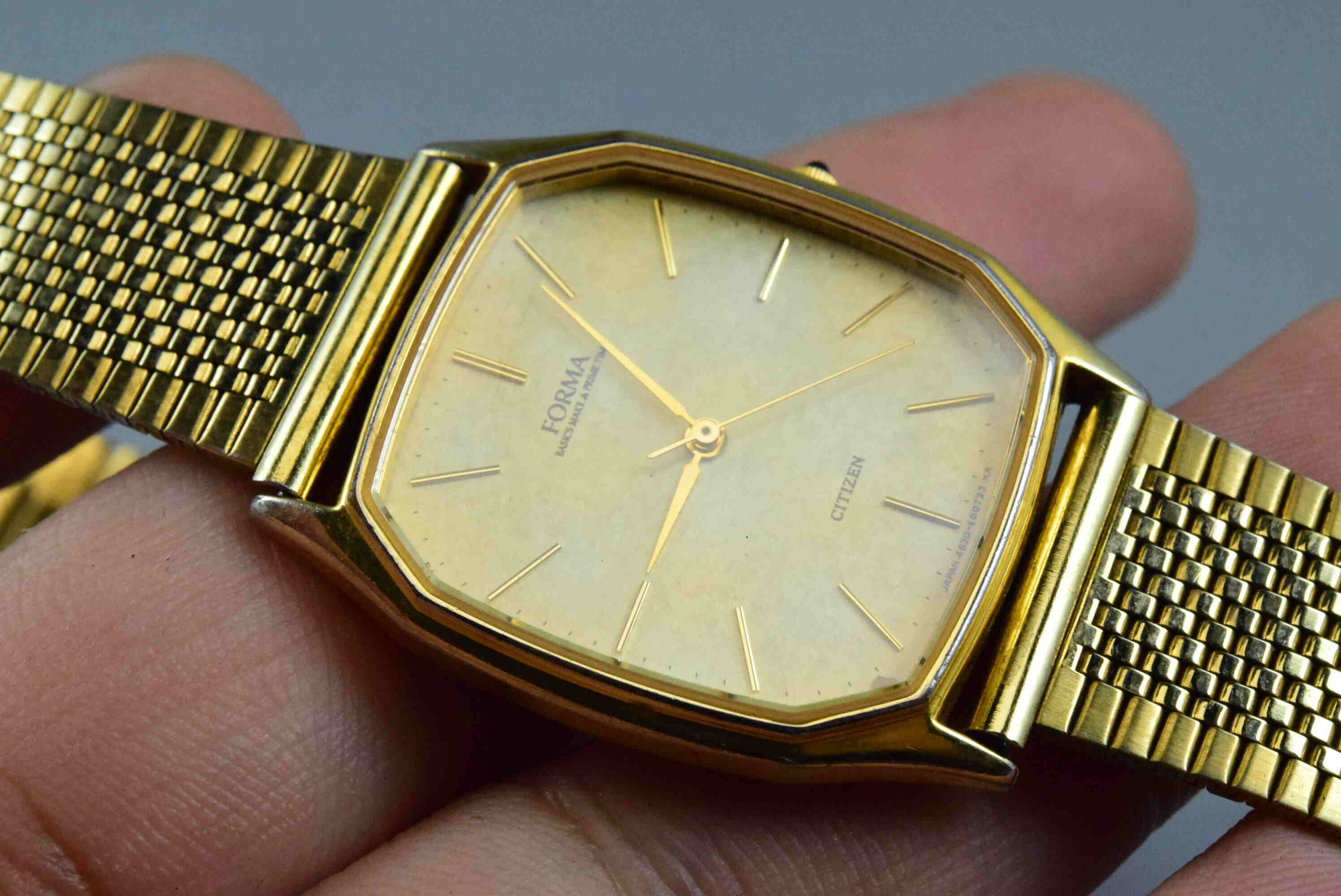 Vintage watch Citizen Forma Gold Plated Yellow Men Quartz Octagonal 30mm