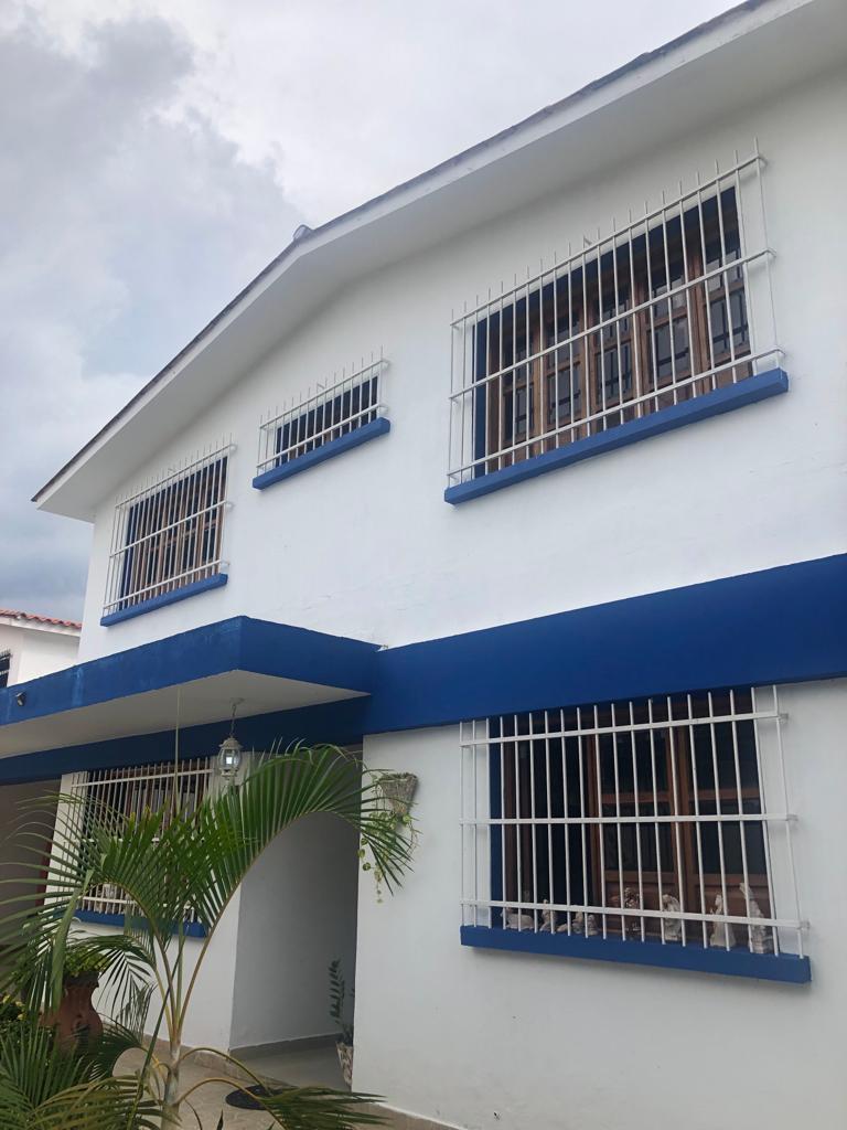 Casa en Urb. La Viña_0