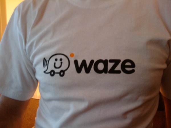 File:Waze-tshirt.jpg