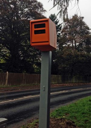 UK Cams Level Crossing.jpg