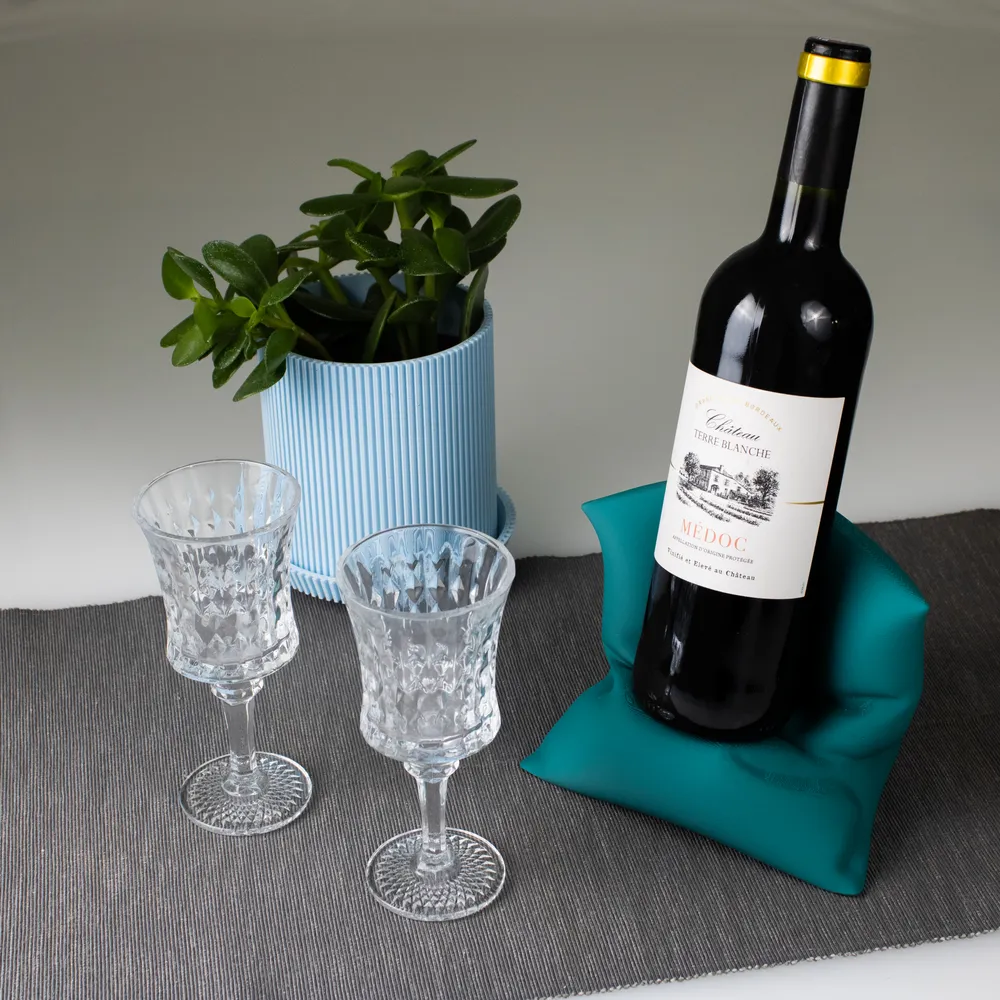 Pillow Wine Holder