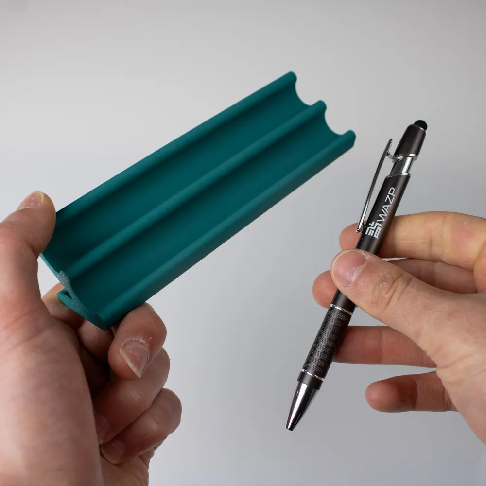WAVE Pen Stand