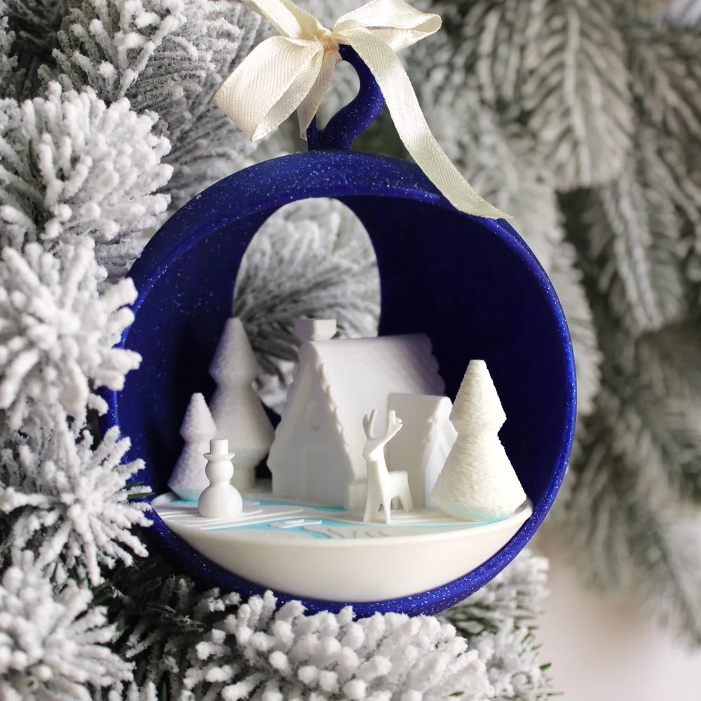 Winter Hollow Bauble