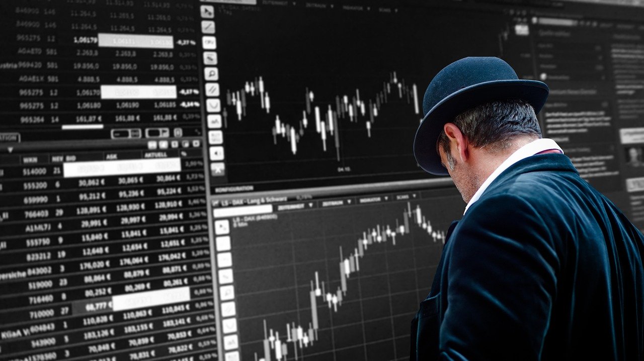 Pension savings, in aggregate, make up a massive capital actor with significant influence. Photo by Valen Pix.