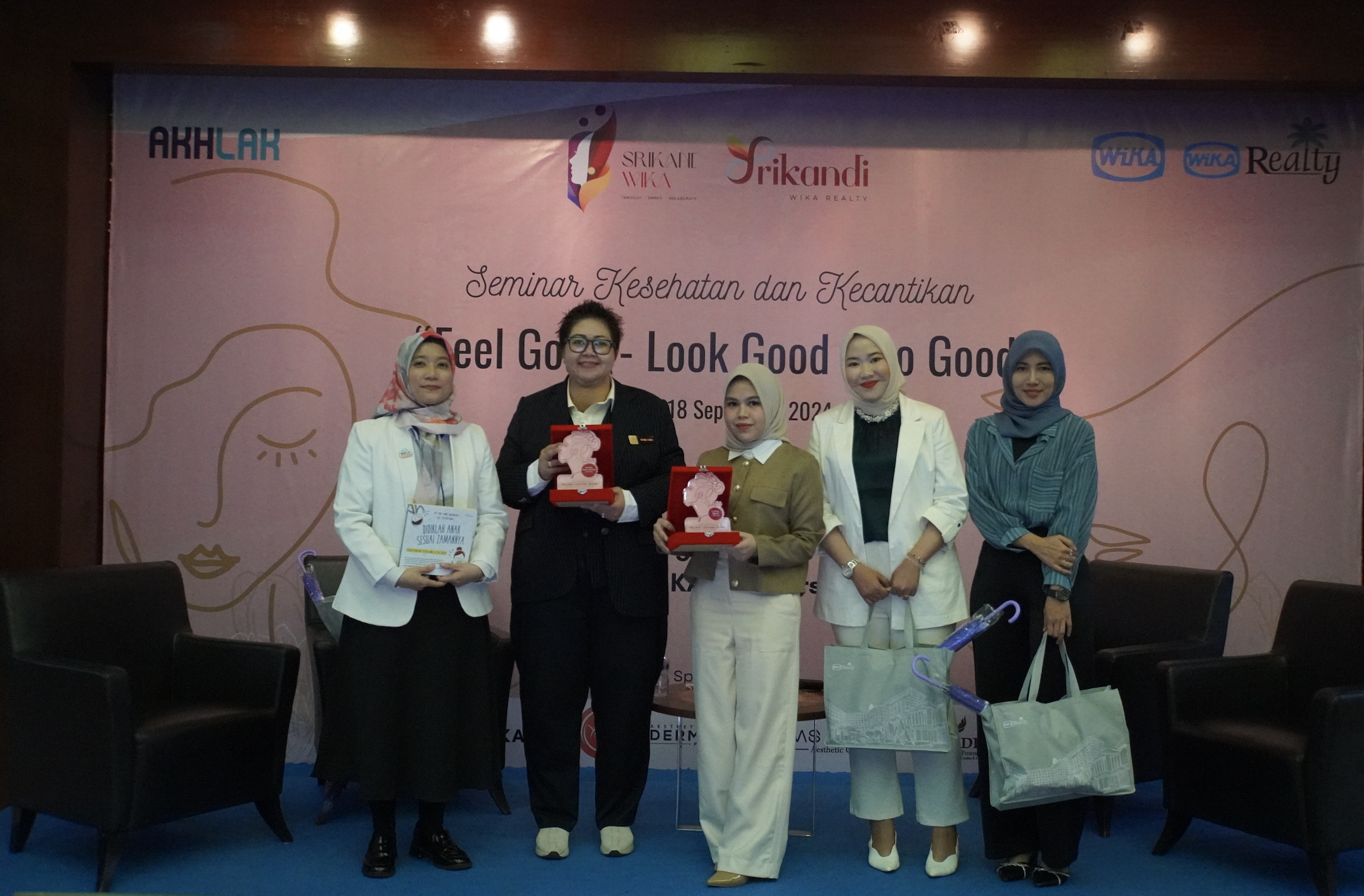 "Feel Good, Look Good, Do Good": Collaboration between Srikandi WIKA and WIKA Realty Organizes Health and Beauty Seminar.