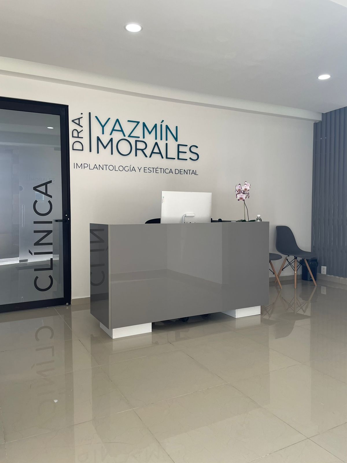 Dr. Yazmin Morales Implantology and Dental Aesthetics