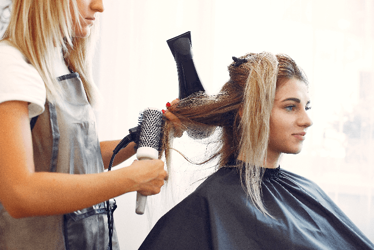 Hairstyling & Looks by Peluquería Rs - Only blondies and Coffee fusion, foto 2 de 4