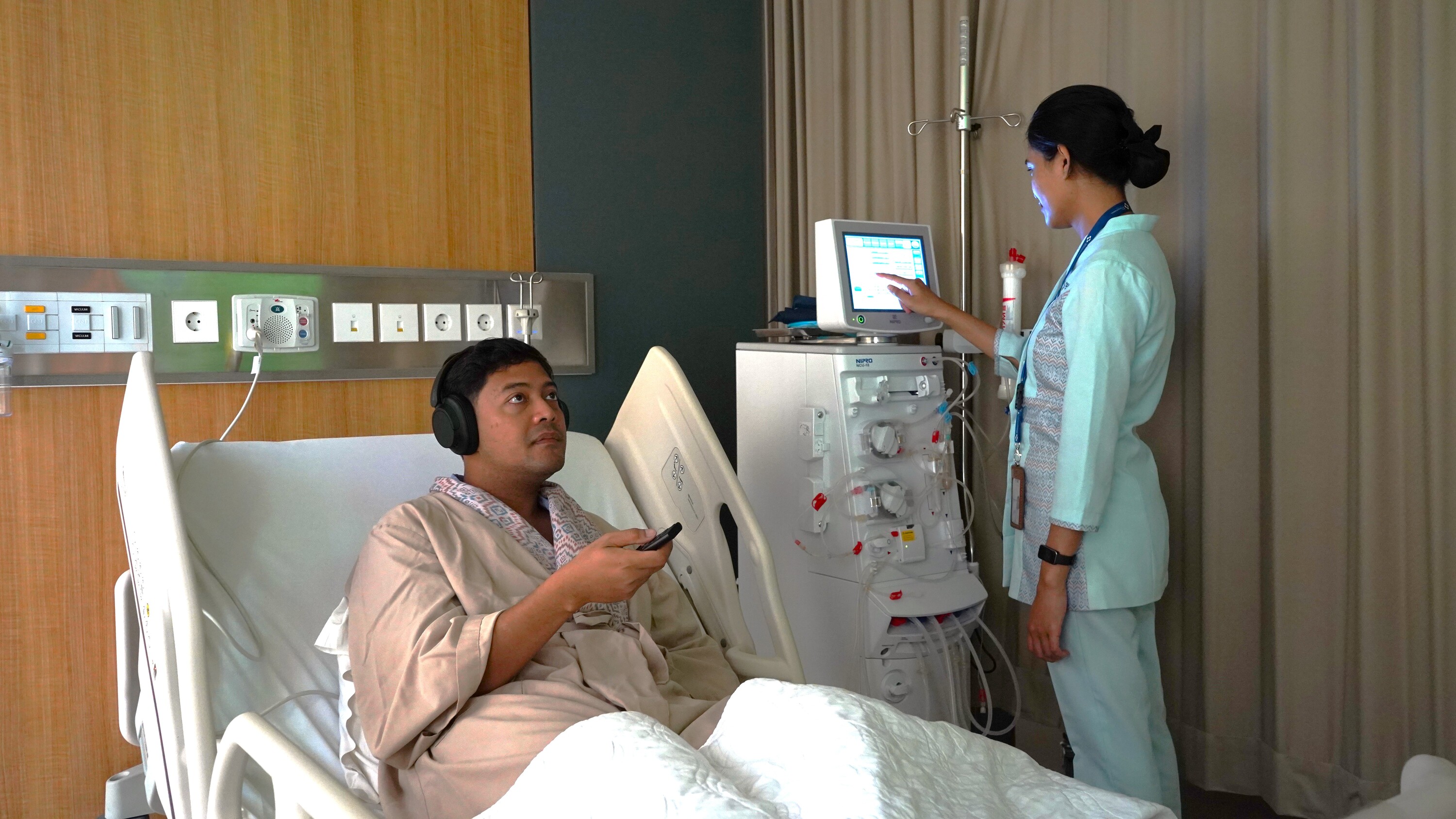 Expanded Hemodialysis (HDX)