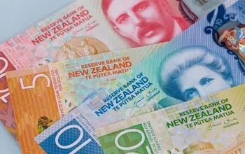 NZD_NewZealand_Bank_Notes_Cash