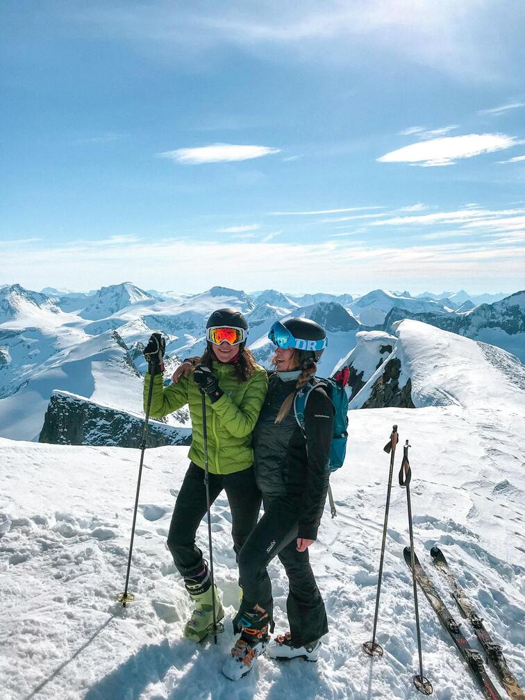 girls posing at ski