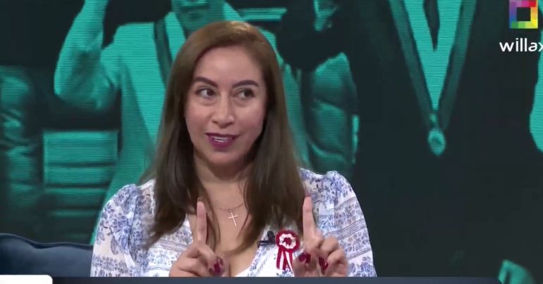 Katherine Ampuero: "Nuestra Policía tiene miedo de actuar"