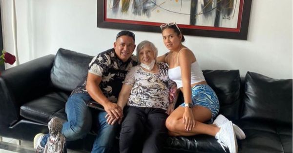 Raúl Marquina se despide de la abuela de Melissa Klug: "Gracias por tanto mamá"