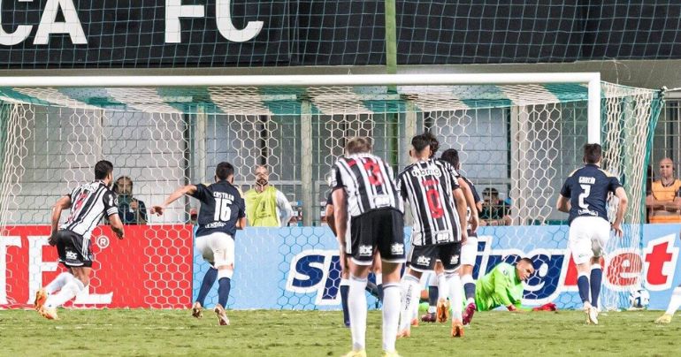 Copa Libertadores: se dio a conocer como el VAR analizó el penal en contra de Alianza Lima ante Atlético Mineiro