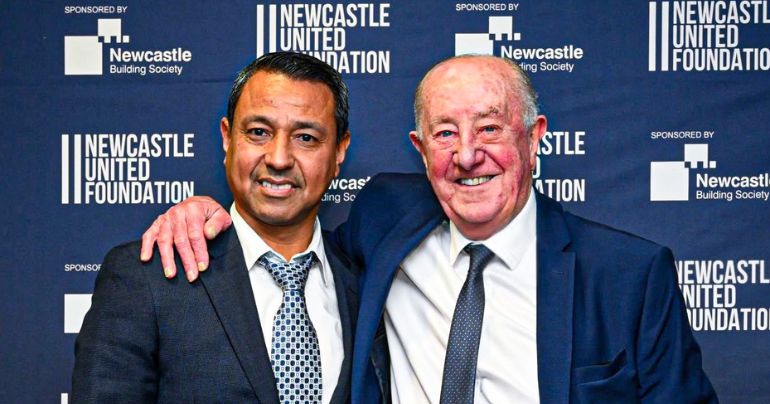 Una leyenda peruana: Nolberto Solano ingresó al salón de la fama del Newcastle