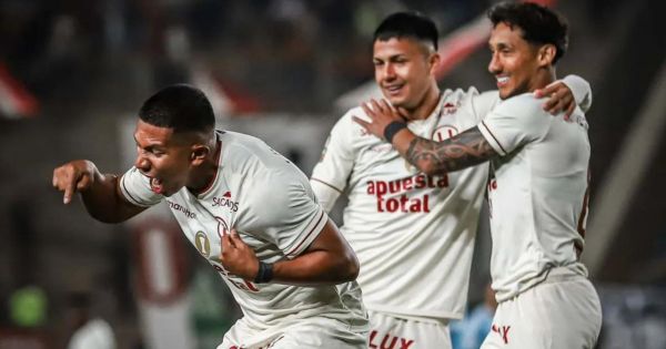 Universitario goleó 4-1 a Sporting Cristal y es líder del Torneo Apertura