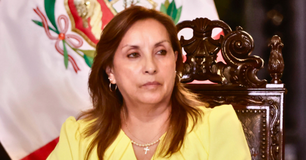 Dina Boluarte se negó a levantar su secreto bancario ante Fiscalía