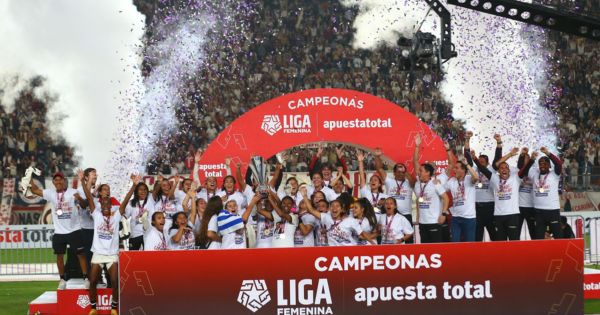 ¡'Leonas' con garra y pasión! Universitario derrotó 2-0 a Alianza Lima y ganó el título de la Liga Femenina 2023 (RESUMEN)