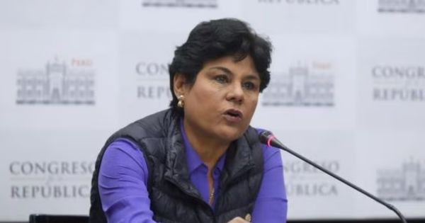 Norma Yarrow pide salida de los ministros Vicente Romero y Jorge Chávez: "Cambie lo ineficiente"