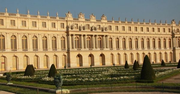 Palacio de Versalles fue evacuado este martes por nueva amenaza de bomba