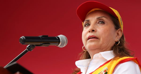 Portada: Dina Boluarte: "No necesitamos huelgas y paros, sino conversar y dialogar en paz"