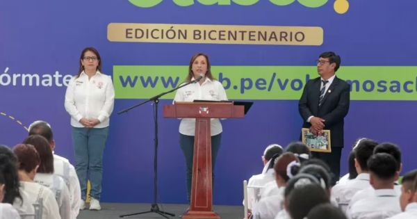 Portada: Dina Boluarte anunció que colegios públicos brindarán clases de inglés a niños de 3 a 5 años