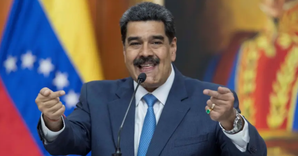 Portada: Nicolás Maduro: dictador decide adelantar la Navidad en Venezuela para el 1 de octubre