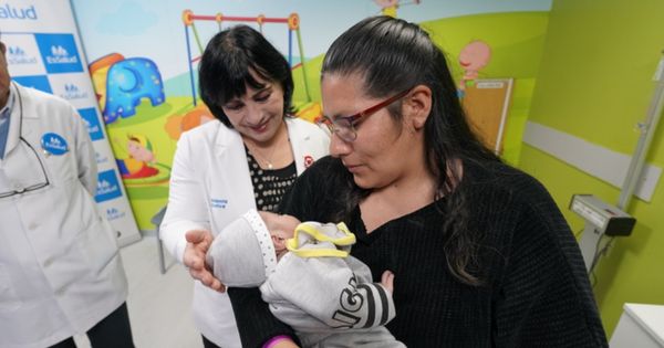 Médicos reconstruyen parte del corazón de recién nacido y salvan su vida: madre agradece a los profesionales