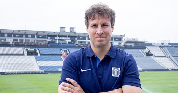 Portada: ¡Se pone la blanquiazul! Salomón Libman estampó su firma por Alianza Lima