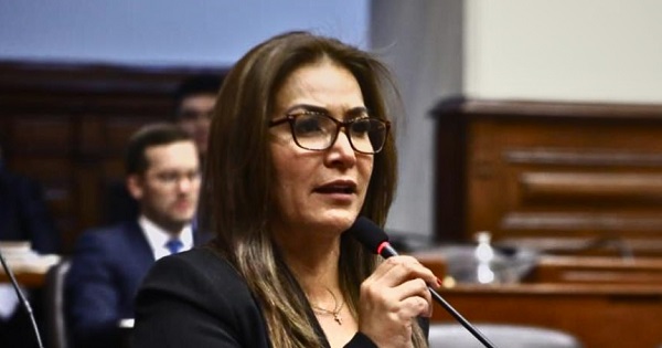 Magaly Ruíz: otra extrabajadora la acusa de recortar parte de su sueldo