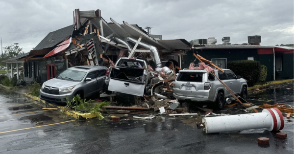 Portada: El huracán Helene deja al menos 91 muertos en su devastador paso por Estados Unidos