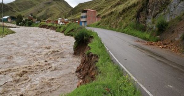 Portada: Fuertes lluvias y crecida de río en Cusco: reportan 132 familias damnificadas y afectadas