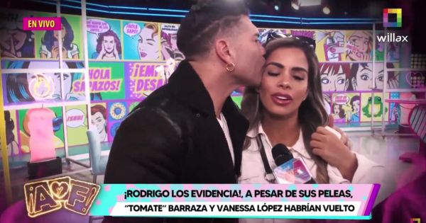 'Tomate' Barraza habría vuelto con Vanessa López: los vieron dándose un 'piquito'