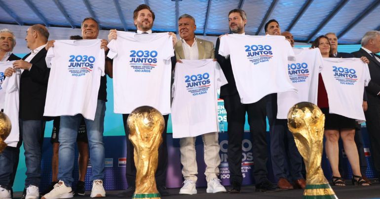 Portada: ¡Juntos! Argentina, Uruguay, Chile y Paraguay presentaron candidatura para Mundial 2030