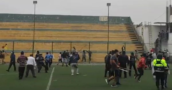 Ate: vecinos y serenos se enfrentaron con palos por tenencia de estadio comunal