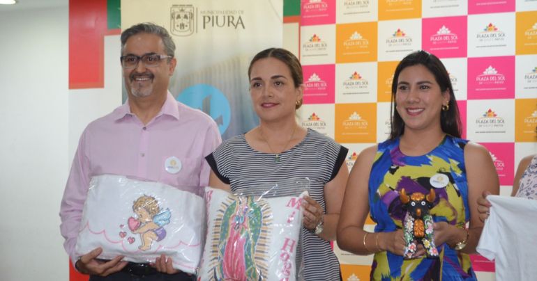 Piura: madres penitenciarias salen adelante con ventas de productos en centro comercial