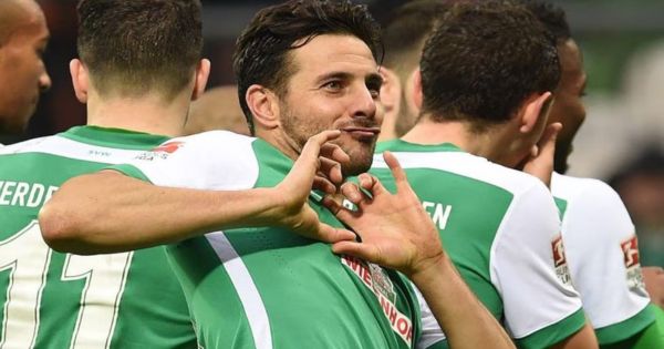 Claudio Pizarro es nominado entre los mejores delanteros de la Bundesliga