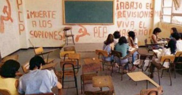 Portada: Gobierno presenta proyecto para destituir a docentes con ideologías contrarias al orden constitucional