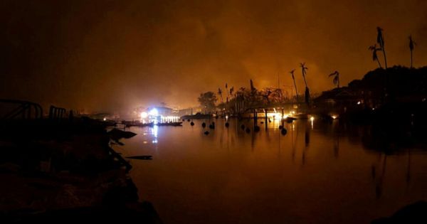 Portada: Estados Unidos declara estado de emergencia en Hawái tras incendios forestales