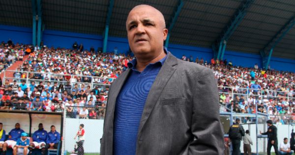 Portada: Deportivo Municipal anunció el fin de su vínculo con el técnico Rafael Castillo