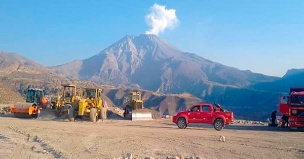 Portada: Volcán Ubinas: albergue para la población que sea evacuada se encuentra en estado de abandono