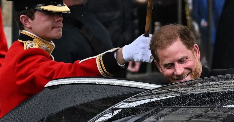 ¿Por qué el príncipe Harry no saludó desde el balcón de Buckingham con la Familia Real?