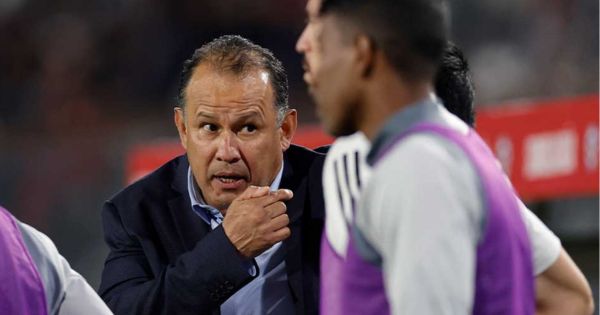 Juan Reynoso hizo su análisis sobre la derrota ante Chile: "No se clasifica jugando bonito"